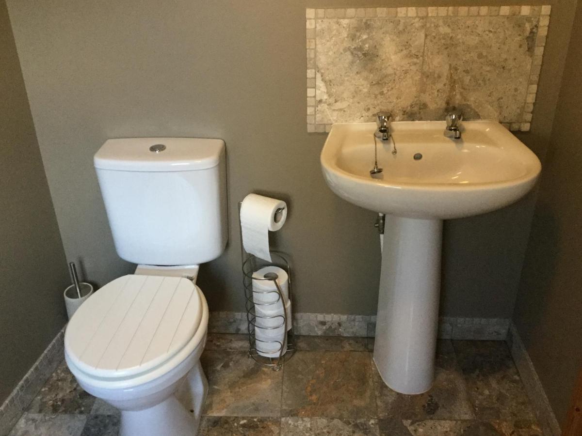 6 Beili Priory Apartment Abergavenny Bagian luar foto