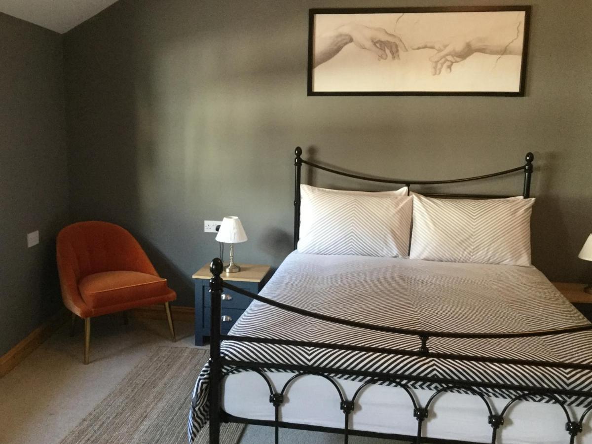 6 Beili Priory Apartment Abergavenny Bagian luar foto