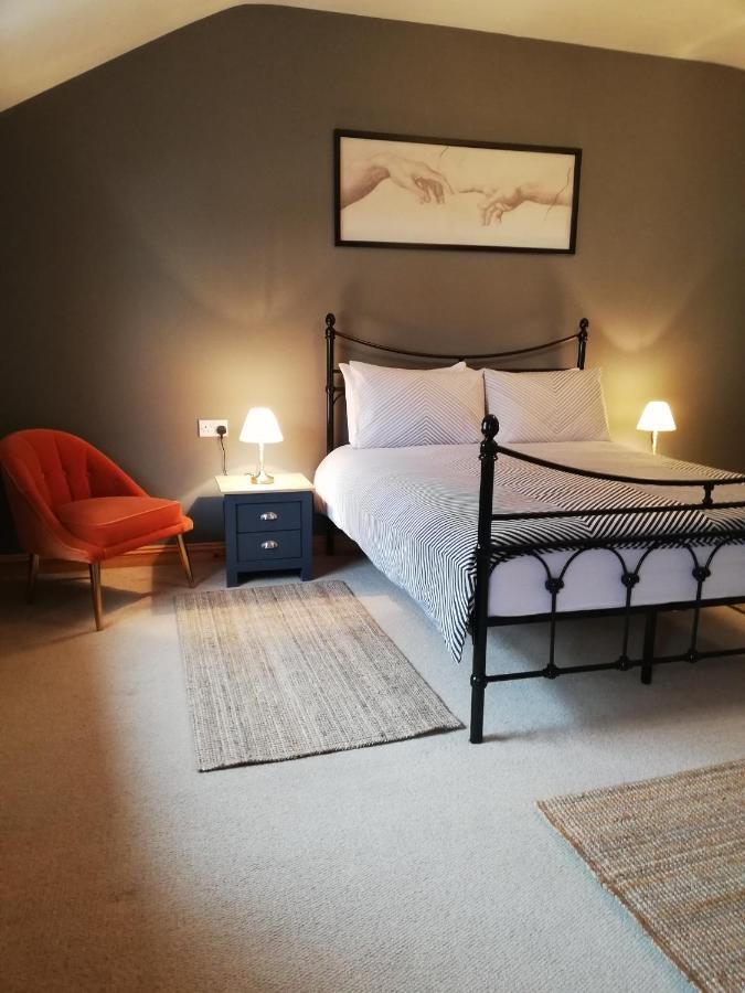 6 Beili Priory Apartment Abergavenny Bagian luar foto